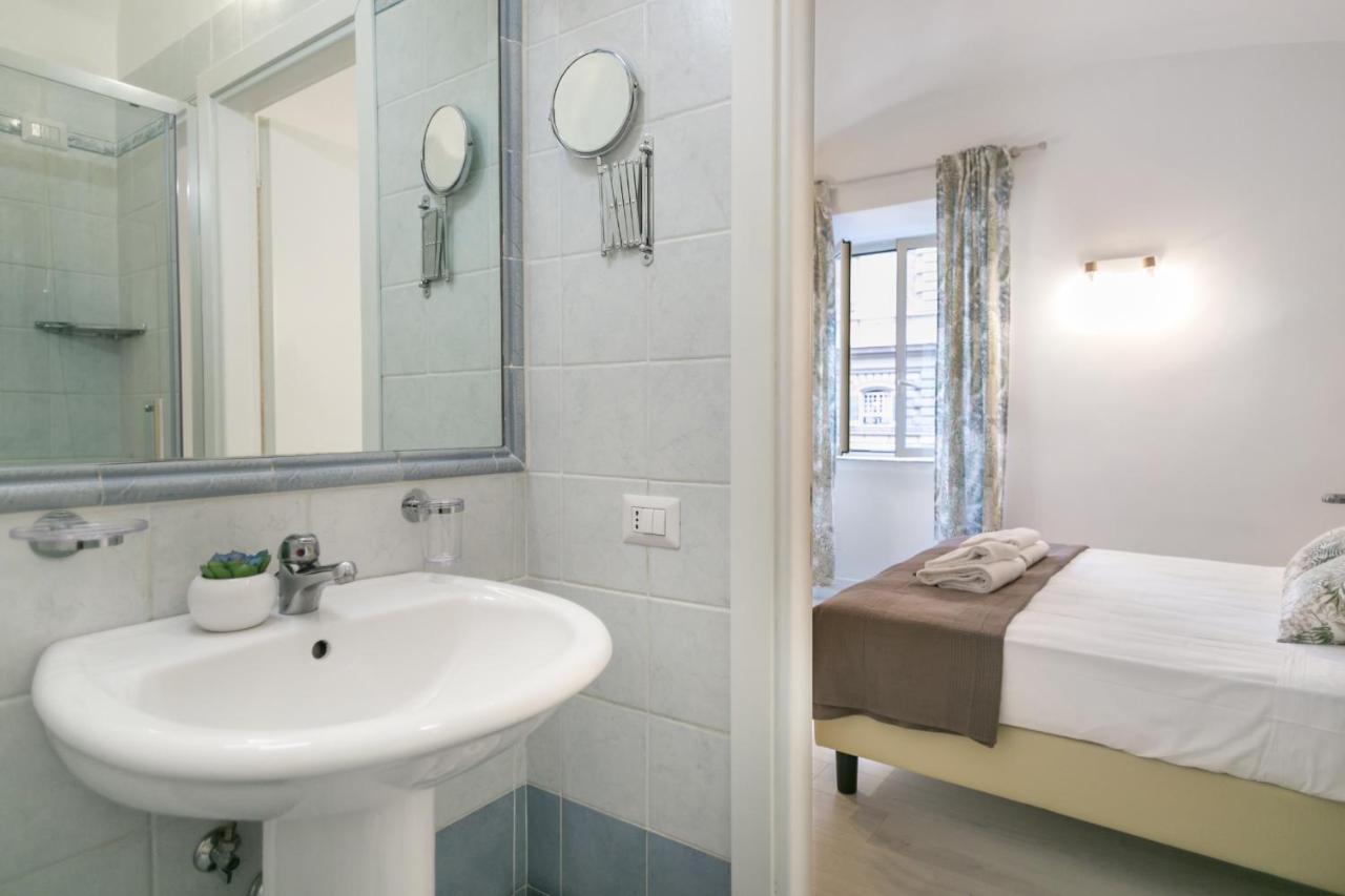 White Candia Guesthouse Рим Екстер'єр фото
