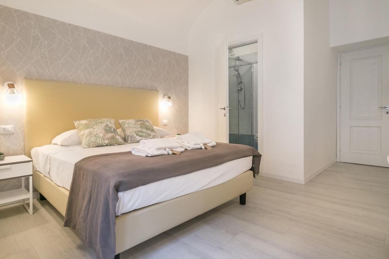 White Candia Guesthouse Рим Екстер'єр фото