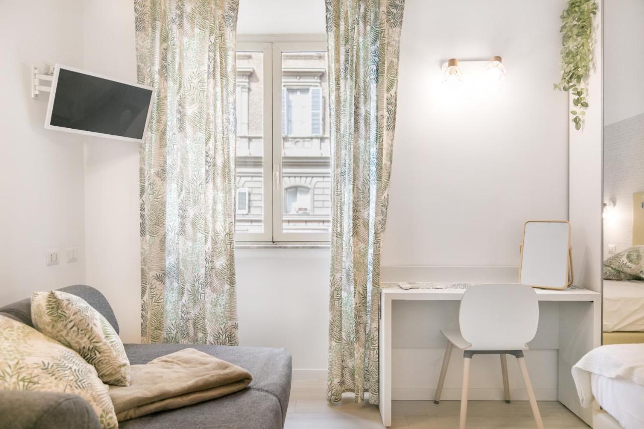 White Candia Guesthouse Рим Екстер'єр фото