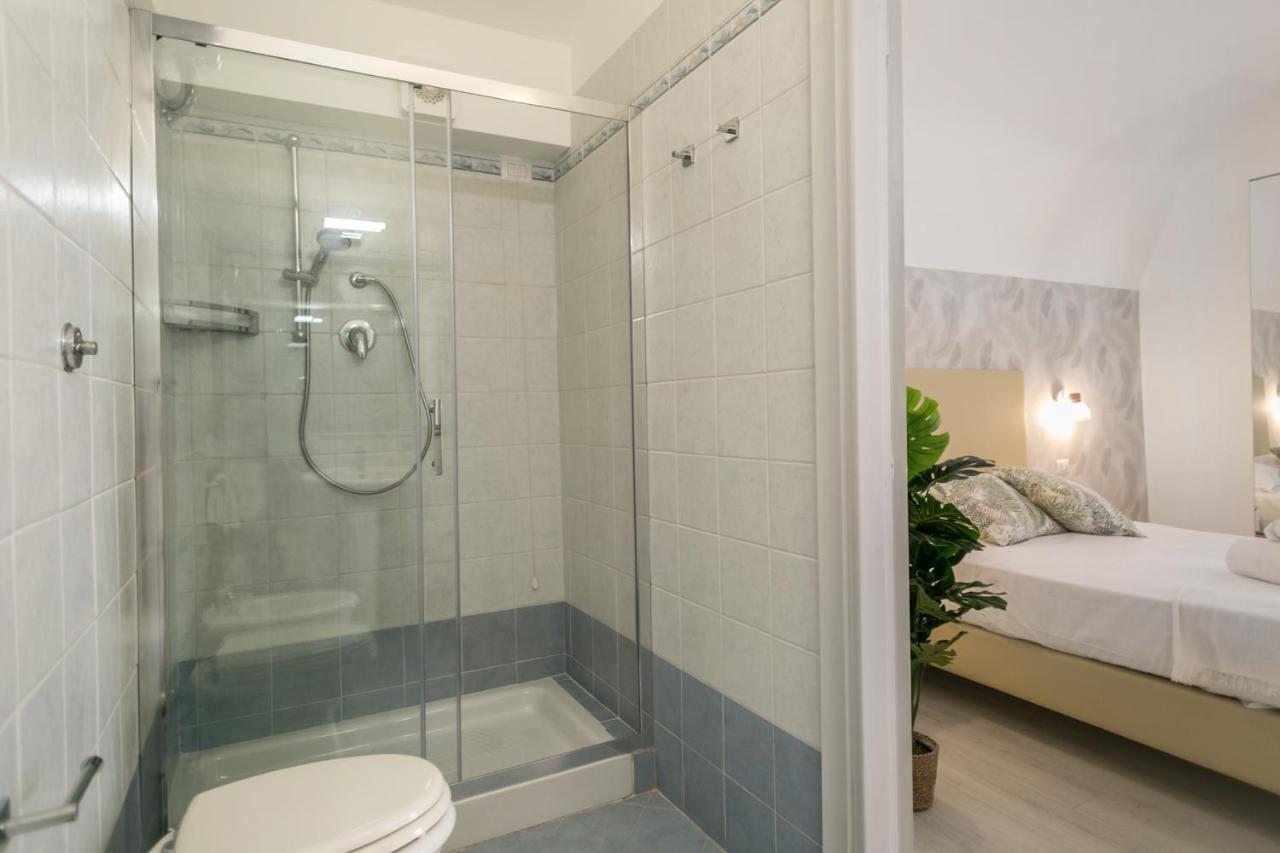 White Candia Guesthouse Рим Екстер'єр фото